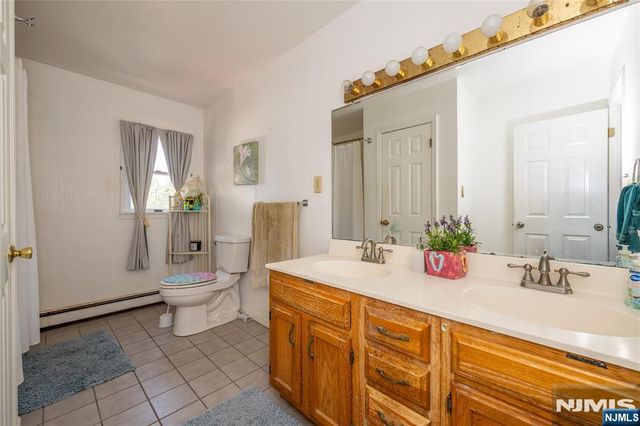 6 May Avenue, Pequannock Township, NJ 07444