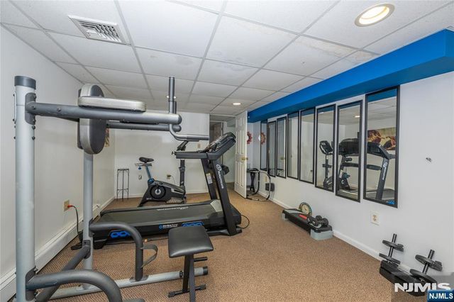 6 May Avenue, Pequannock Township, NJ 07444