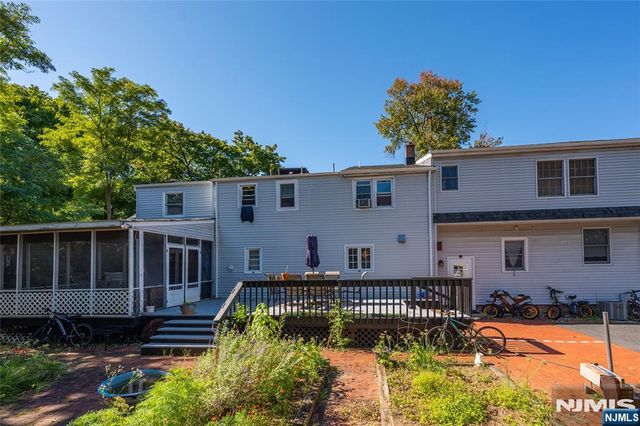 6 May Avenue, Pequannock Township, NJ 07444