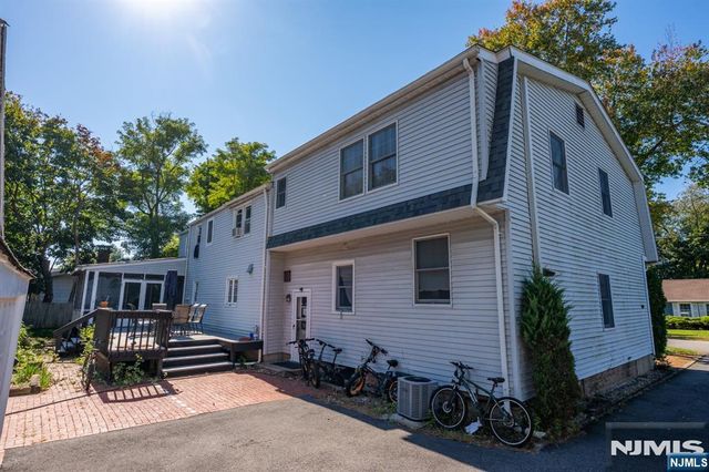 6 May Avenue, Pequannock Township, NJ 07444