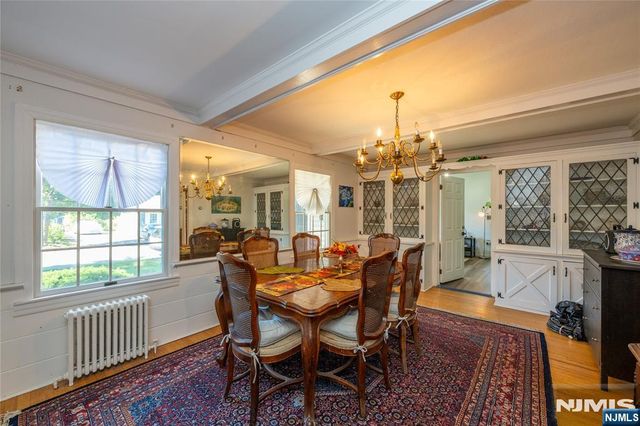 6 May Avenue, Pequannock Township, NJ 07444