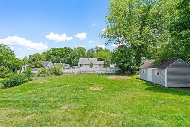 76 Faith Ave, Dracut, MA 01826