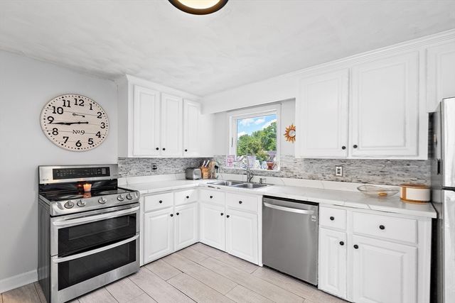 76 Faith Ave, Dracut, MA 01826