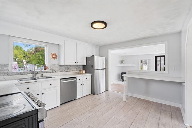 76 Faith Ave, Dracut, MA 01826