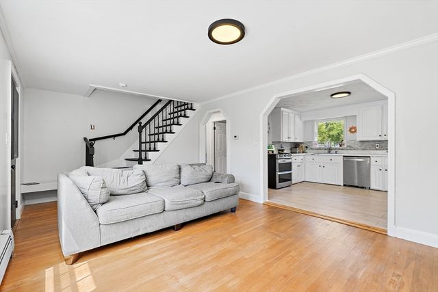 76 Faith Ave, Dracut, MA 01826