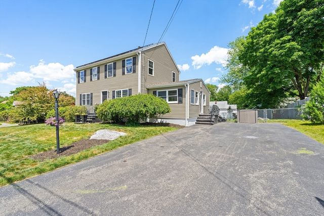 76 Faith Ave, Dracut, MA 01826