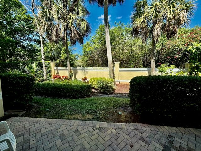 22162 Majestic Woods Way, Boca Raton, FL 33428