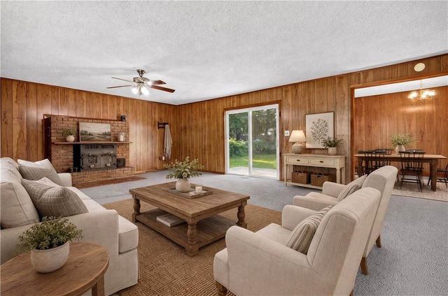 935 W Walnut Street, Nevada, MO 64772