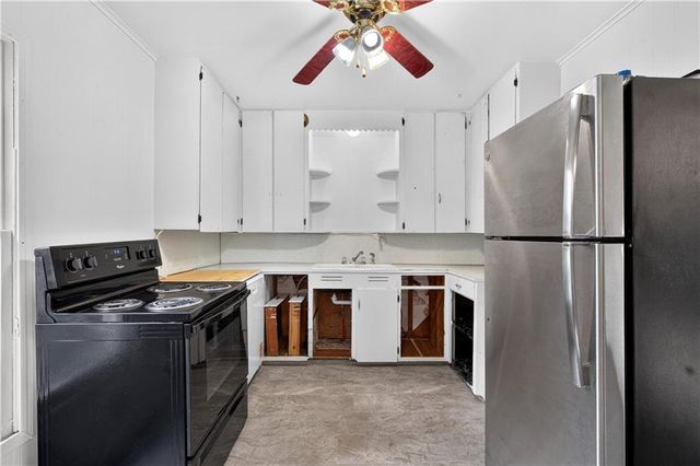 935 W Walnut Street, Nevada, MO 64772