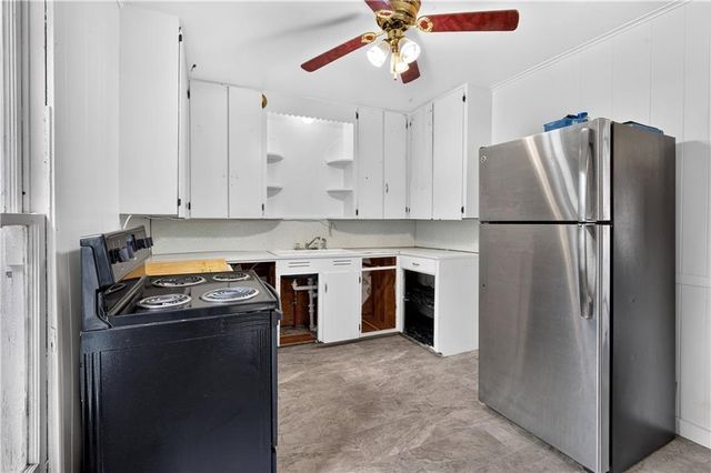 935 W Walnut Street, Nevada, MO 64772