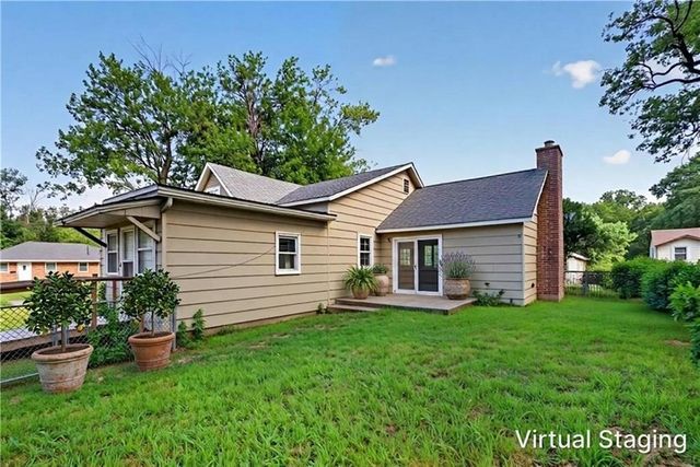 935 W Walnut Street, Nevada, MO 64772