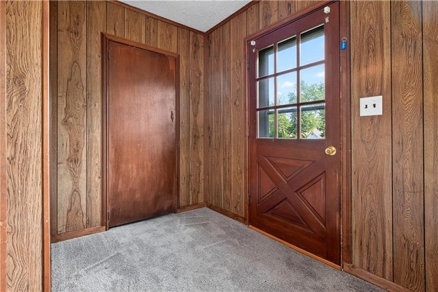 935 W Walnut Street, Nevada, MO 64772
