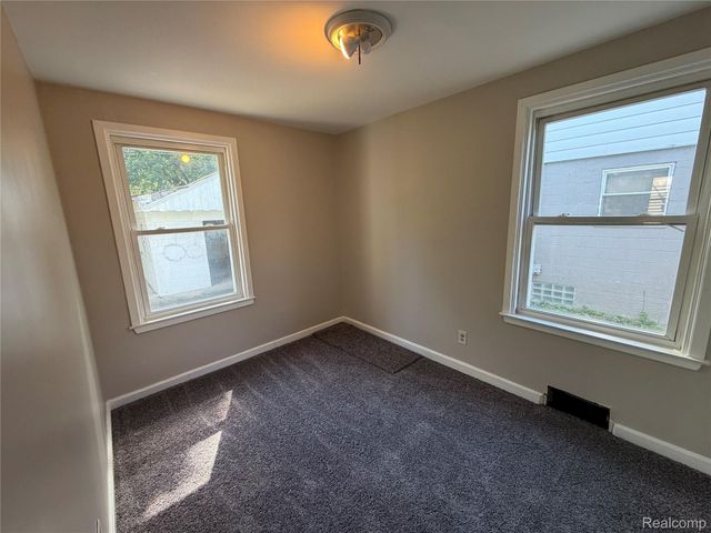 7720 Asbury Park, Detroit, MI 48228
