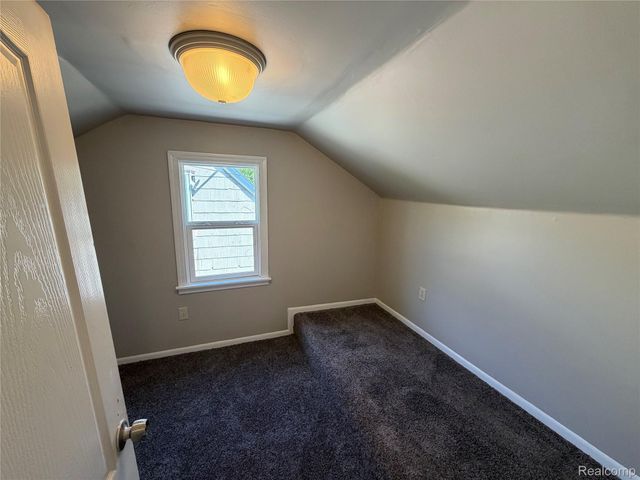7720 Asbury Park, Detroit, MI 48228