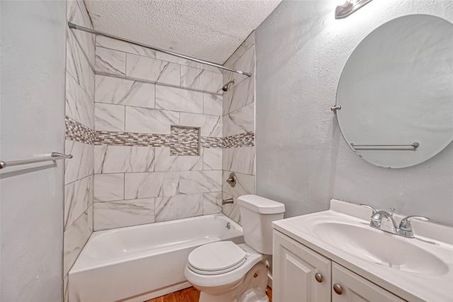 14427 Campden Hill Road, Houston, TX 77045