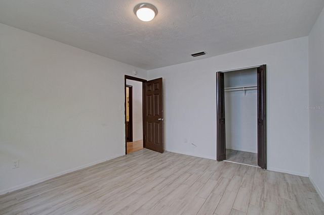 830 N CLAKE STREET, Deland, FL 32724