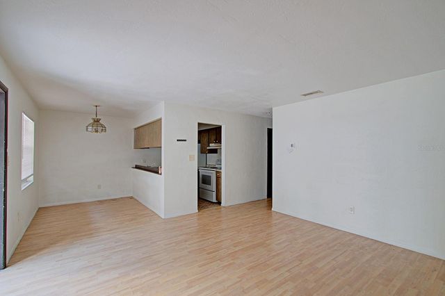 830 N CLAKE STREET, Deland, FL 32724