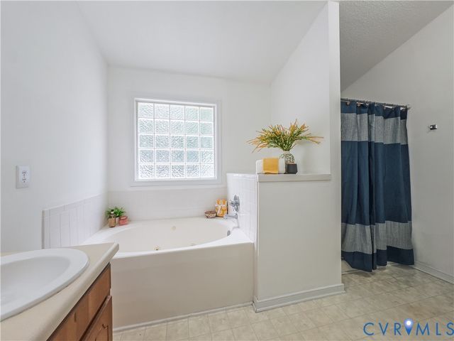 22909 Pheasant Ct, North Dinwiddie, VA 23803
