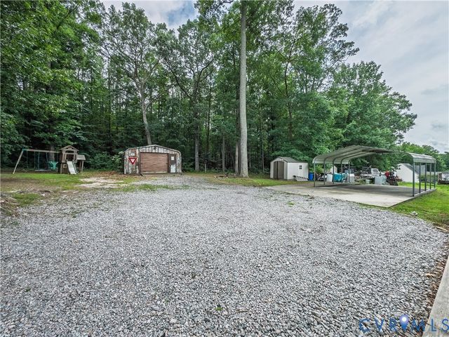 22909 Pheasant Ct, North Dinwiddie, VA 23803