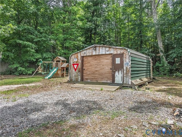 22909 Pheasant Ct, North Dinwiddie, VA 23803