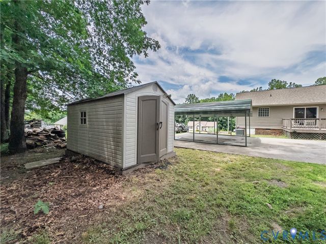 22909 Pheasant Ct, North Dinwiddie, VA 23803