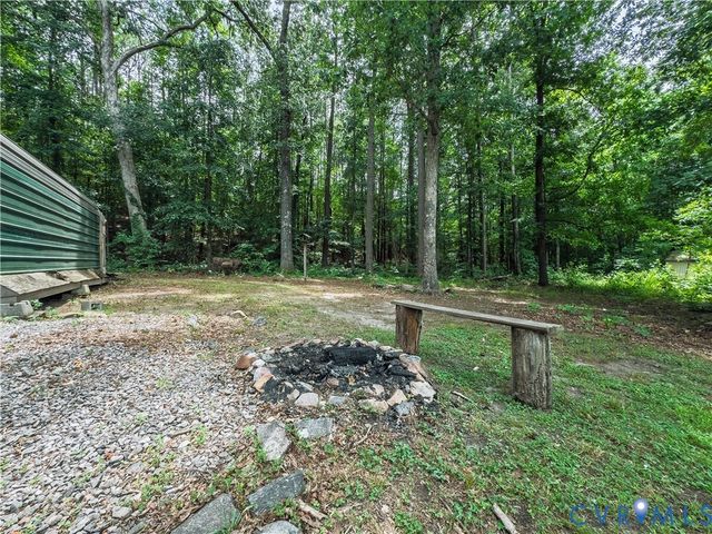 22909 Pheasant Ct, North Dinwiddie, VA 23803