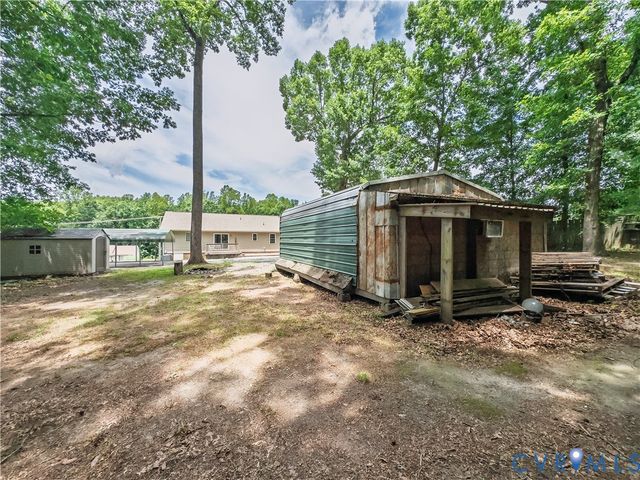 22909 Pheasant Ct, North Dinwiddie, VA 23803