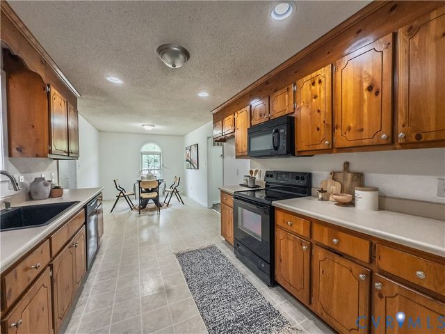 22909 Pheasant Ct, North Dinwiddie, VA 23803