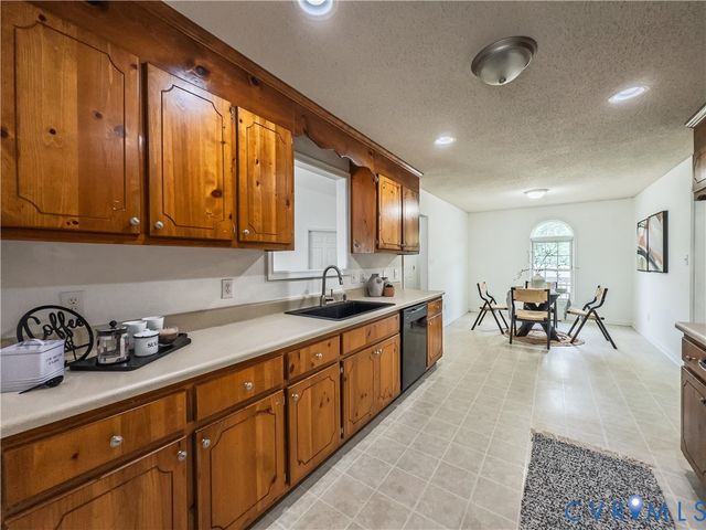 22909 Pheasant Ct, North Dinwiddie, VA 23803