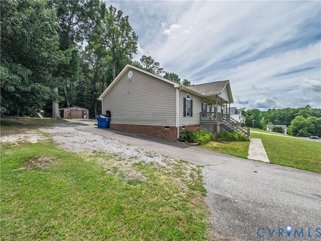 22909 Pheasant Ct, North Dinwiddie, VA 23803
