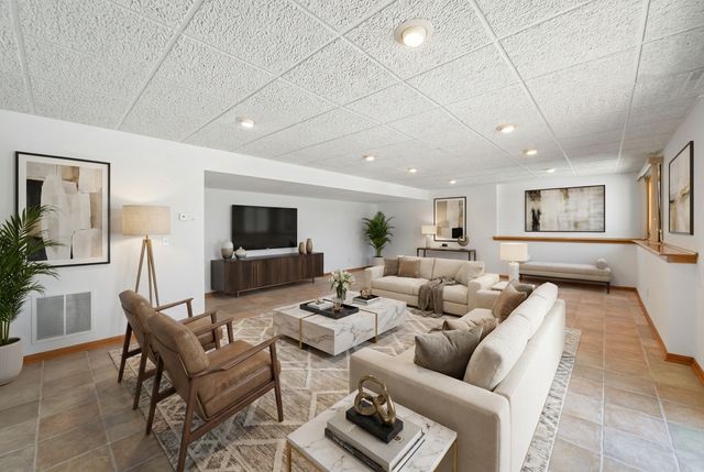 8111 Kimberly Lane N, Maple Grove, MN 55311