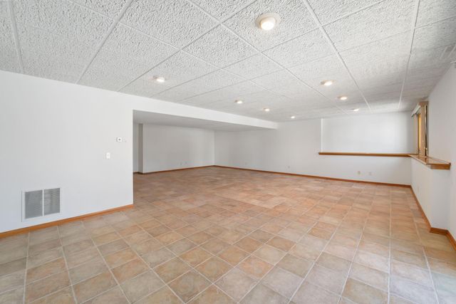 8111 Kimberly Lane N, Maple Grove, MN 55311