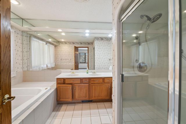 8111 Kimberly Lane N, Maple Grove, MN 55311