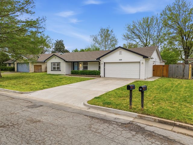 1009 W Canton Street, Broken Arrow, OK 74012