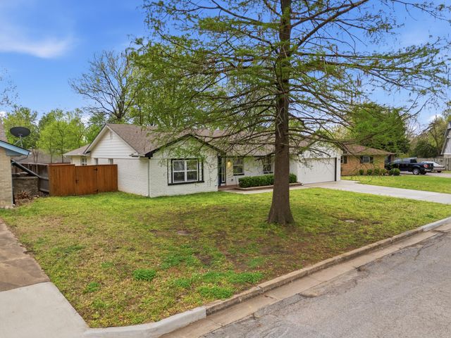 1009 W Canton Street, Broken Arrow, OK 74012