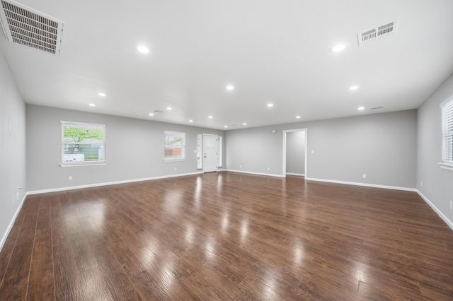 1009 W Canton Street, Broken Arrow, OK 74012