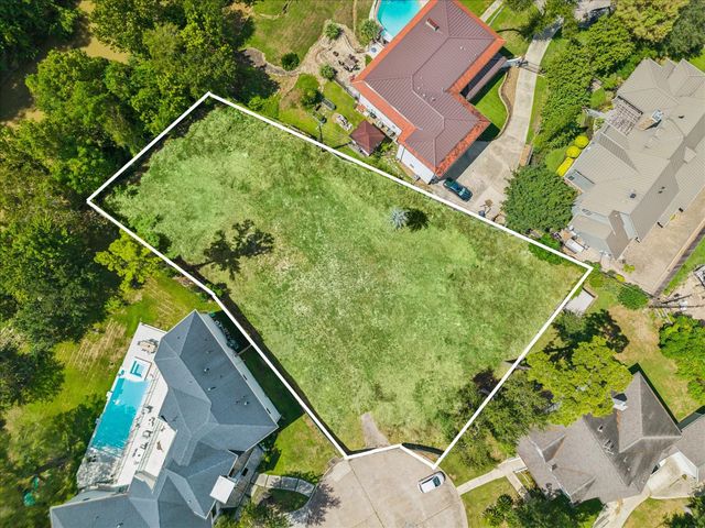 3 Plantation Road, Houston, TX 77024