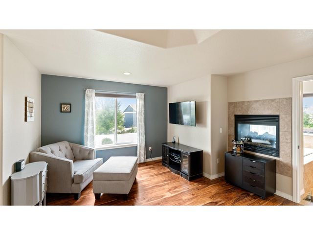 633 Shoshone Ct, Windsor, CO 80550