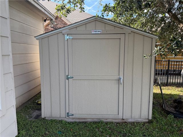 7609 Freds Folly Dr, Corpus Christi, TX 78414