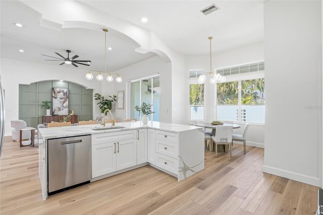 13781 74TH AVENUE, Seminole, FL 33776