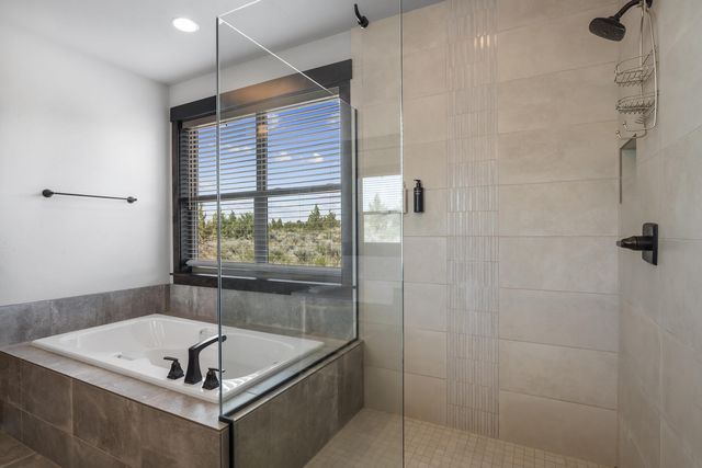 15700 SW Rangeland Drive, Powell Butte, OR 97753