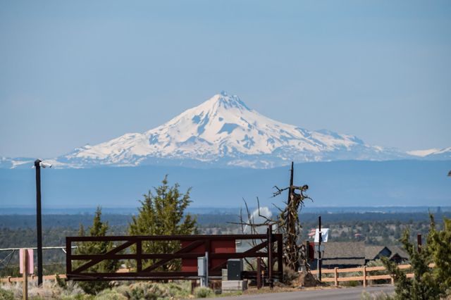 15700 SW Rangeland Drive, Powell Butte, OR 97753