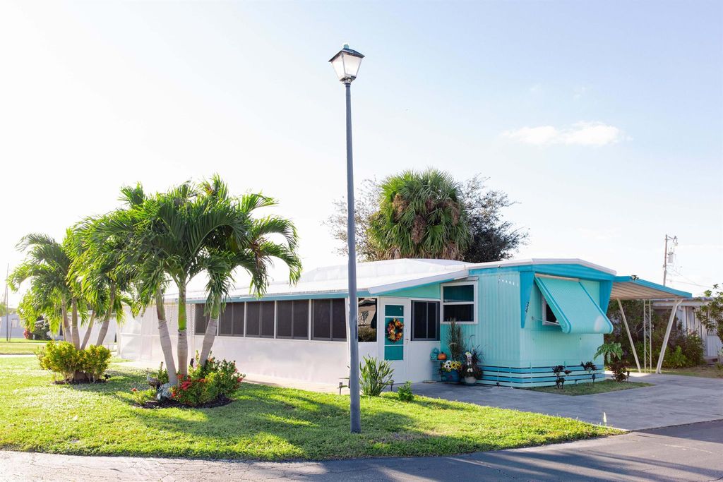 11055 SE Federal Highway 34, Hobe Sound, FL 33455