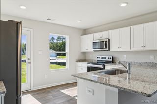 82 Our Way Dr, Kilmarnock, VA 22482
