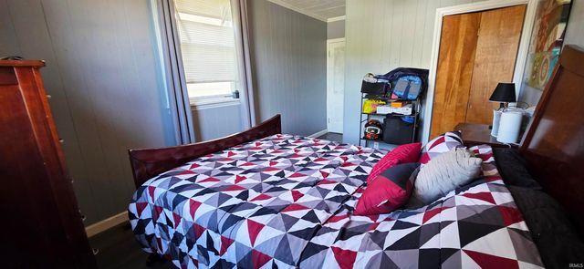 1218 N Cherry Street, Mount Carmel, IL 62863