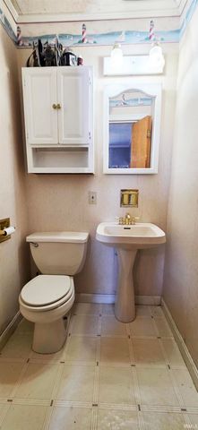 1218 N Cherry Street, Mount Carmel, IL 62863