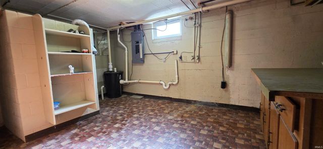 1218 N Cherry Street, Mount Carmel, IL 62863