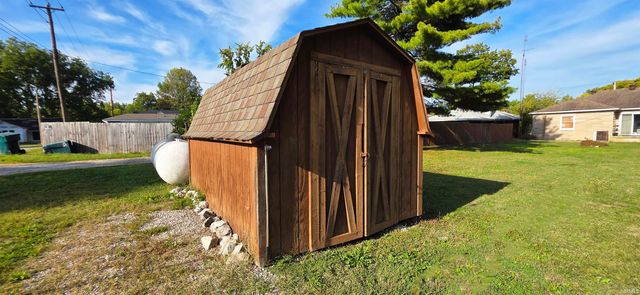 1218 N Cherry Street, Mount Carmel, IL 62863