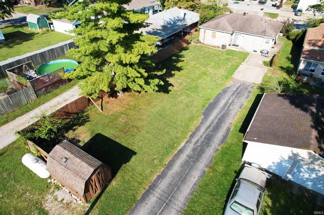 1218 N Cherry Street, Mount Carmel, IL 62863