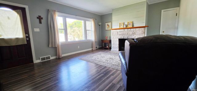 1218 N Cherry Street, Mount Carmel, IL 62863